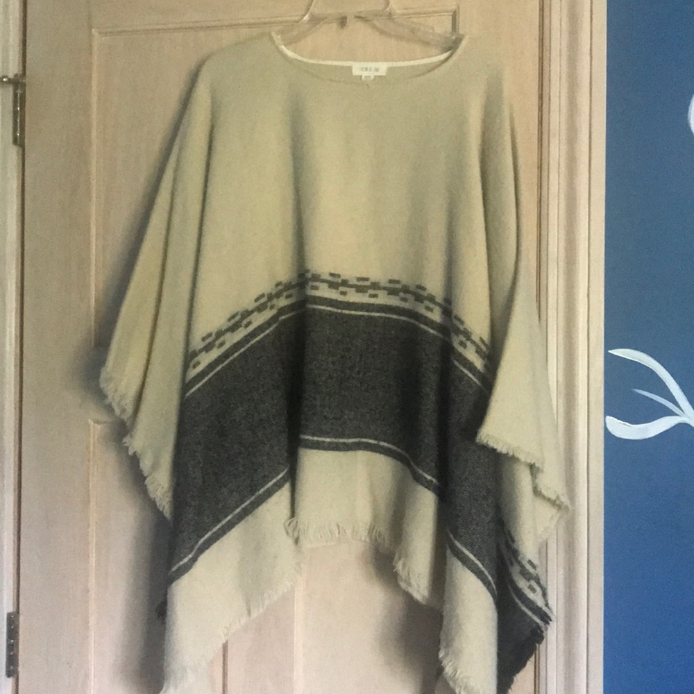 Taylor and Sage tan/black poncho